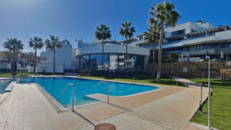 Foto 8638d425-6fa8-42c0-9cf6-5a32701df393. Apartament amb aparcament piscina a Centro Estepona