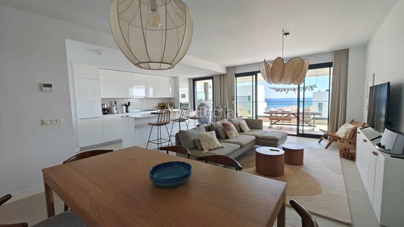 Foto dd54a460-5791-46be-b82c-d9b65ee8dc82. Apartament amb aparcament piscina a Centro Estepona