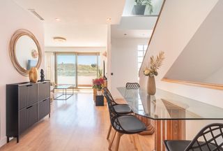 A tre livelli in La Cala Golf - Lagar Martell. Triplex de 3 dormitorios con orientación sur, terrazas de 75 m,