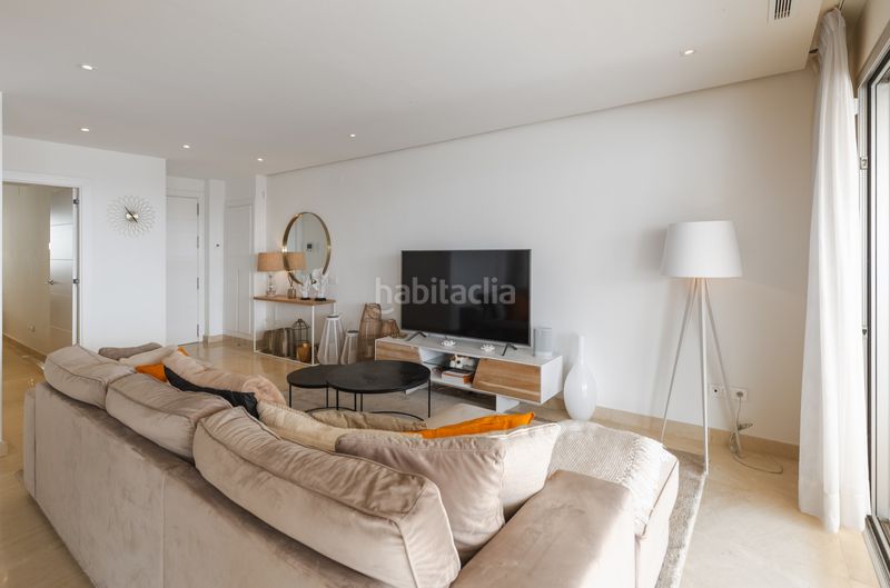 Foto 2602cfd7-4b43-4997-b7a6-151b841bb1a4. Apartament amb aparcament piscina a Los Naranjos Marbella