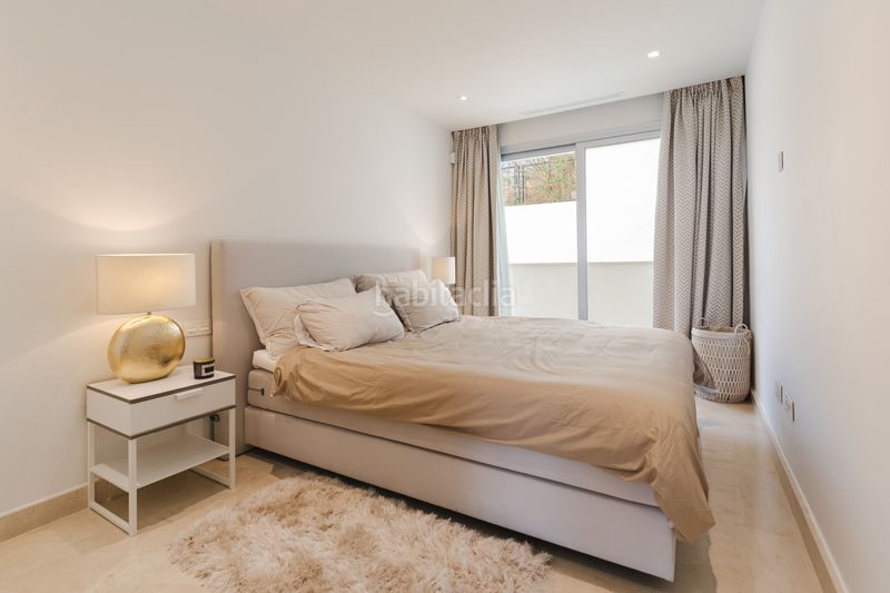 Foto d54a9a21-0b1e-42eb-a287-0e45f3a19fbe. Apartament amb aparcament piscina a Los Naranjos Marbella