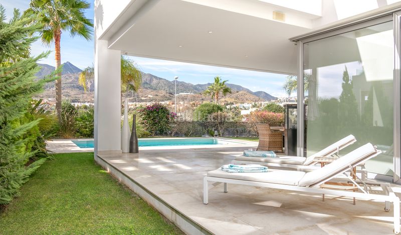 Foto 71cfca4a-56ce-4b81-97ed-c55a86b4d53c. Casa amb aparcament piscina a Río Real Marbella