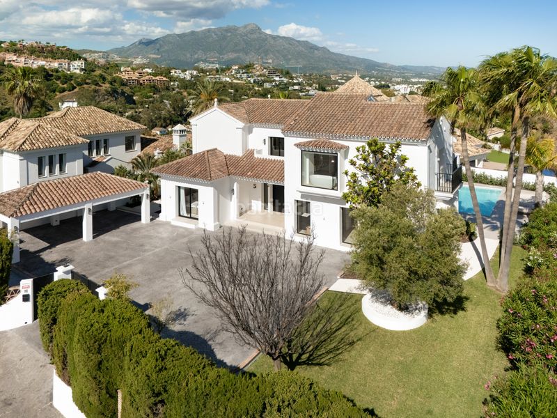 Foto 5654f960-2b98-4f85-85e7-f040a2bd4c25. Casa amb aparcament piscina a los arqueros - puerto del almendro Benahavís