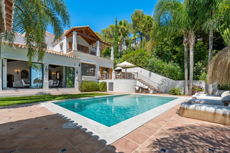 Foto 8d7e0c2b-d494-4648-9e88-7c9f980c96fb. Casa amb piscina a El Madroñal Benahavís