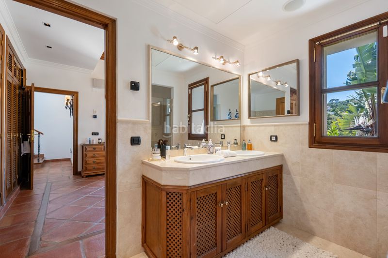 Foto bd12fd63-b1aa-488d-ae62-60866c9355ff. Casa amb piscina a El Madroñal Benahavís
