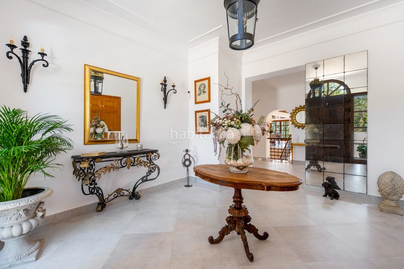 Foto f0d6a589-8318-449c-bf3a-f5896b0698a0. Casa amb piscina a El Madroñal Benahavís