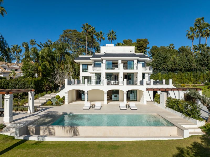 Foto 11292c67-3ffc-4a1f-bff3-9a2b0de38ae5. Casa amb aparcament piscina a Las Brisas Marbella