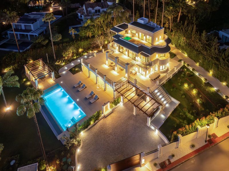 Foto bcb5bf4a-9764-45a2-889b-70fdfb86f5ab. Casa amb aparcament piscina a Las Brisas Marbella