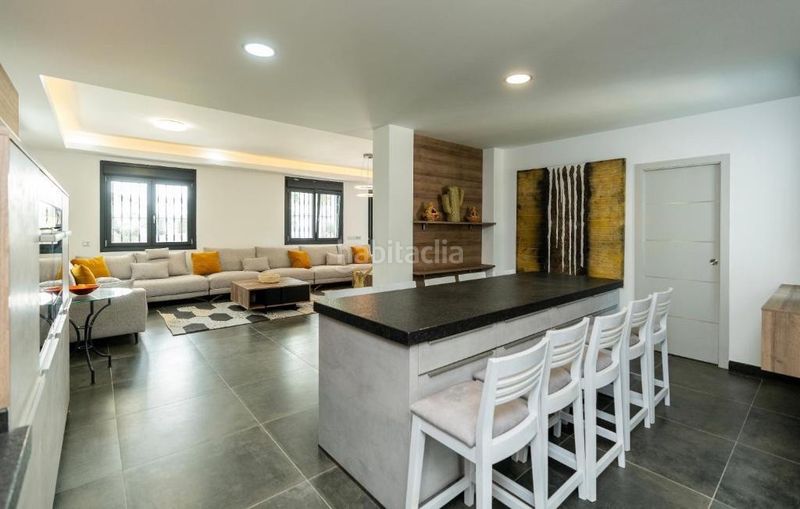 Foto aa6fdf23-42df-4572-a892-a3864138dcb0. Casa amb aparcament piscina a Las Brisas Marbella
