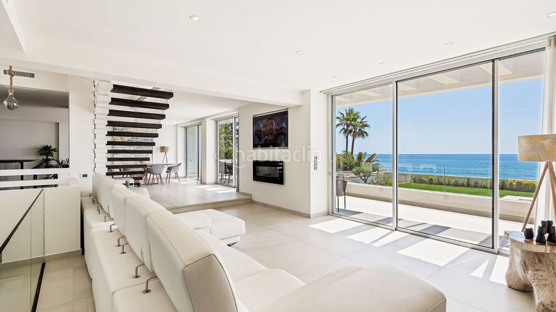 Foto a7bf9fd7-004d-4975-b531-29e41d36e358. Casa amb piscina a la cala Mijas Mijas
