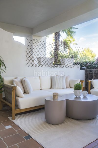 Foto 08e58028-a5aa-4785-80bd-42c906e1ad26. Apartament amb piscina a Puente Romano Marbella