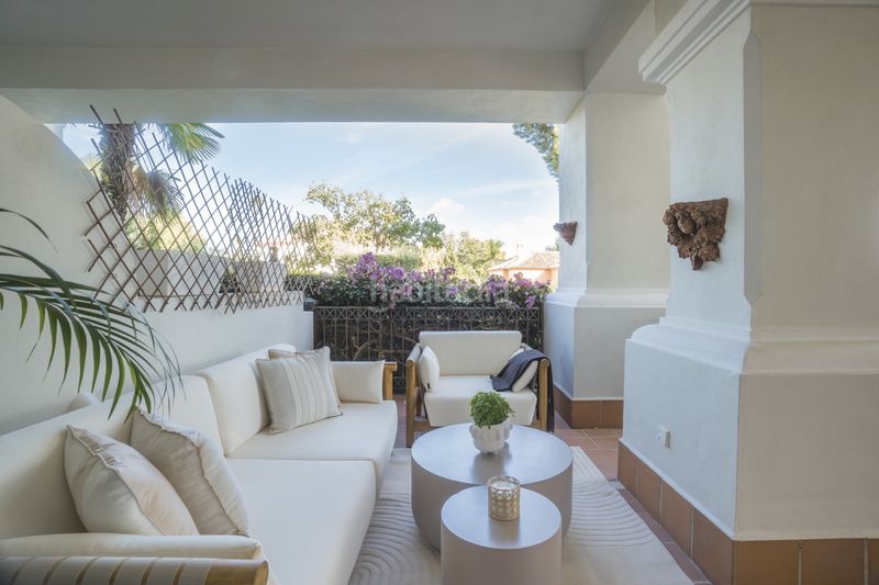 Foto 5c90c71c-f5f5-42e4-ad67-7fdd56f2dcbc. Apartament amb piscina a Puente Romano Marbella