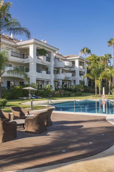 Foto 77f11671-6ecd-406a-9b8f-417a32d8d818. Apartament amb piscina a Puente Romano Marbella