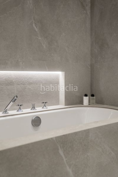 Foto d92973f3-5c6e-499e-8aae-0ea456d46939. Apartament amb piscina a Puente Romano Marbella