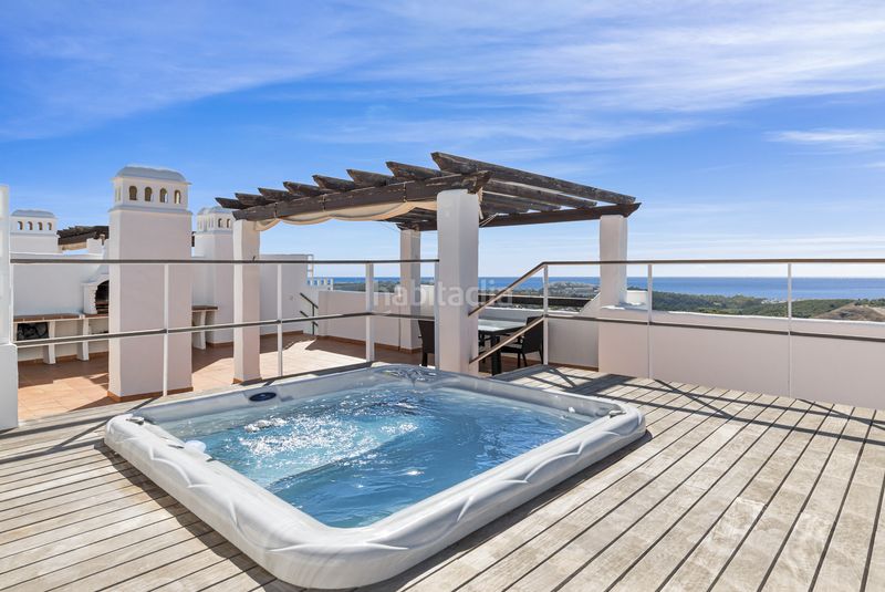 Foto cc9f3fce-2544-4c60-92ca-d88d30871612. Àtic amb aparcament piscina a Doña Julia Golf Casares