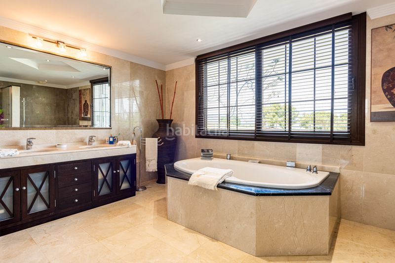 Foto ebc43a6b-6a30-4a3c-bd38-19c74a7cfa96. Casa amb aparcament piscina a La Cala Golf - Lagar Martell Mijas