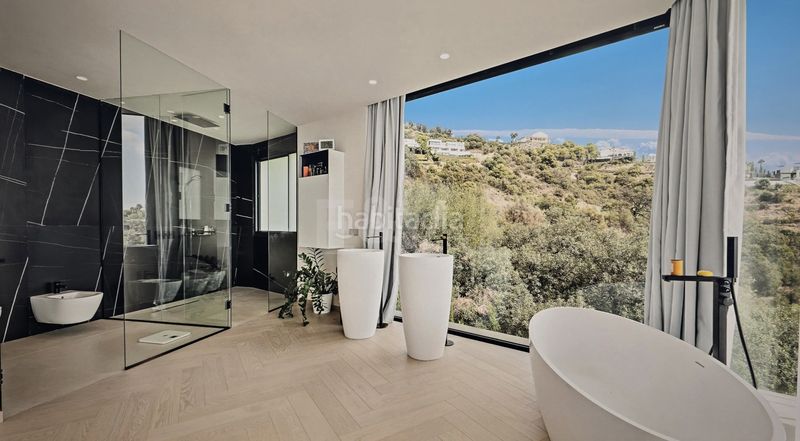 Foto f70cbb3d-2d1c-4d65-b139-237b23816f14. Casa amb aparcament piscina a Casco Antiguo Marbella