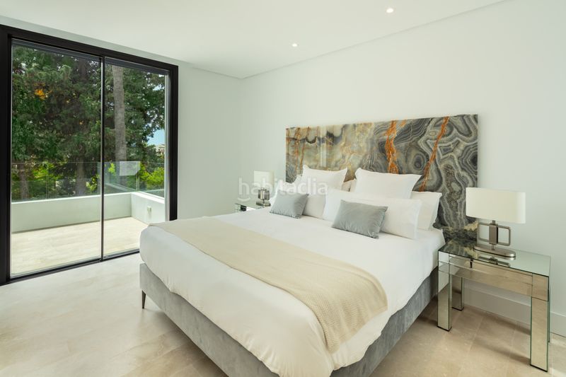 Foto db48c960-e3a4-4fa7-b50c-d38209e23920. Casa amb aparcament piscina a La Carolina - Guadalpín Marbella