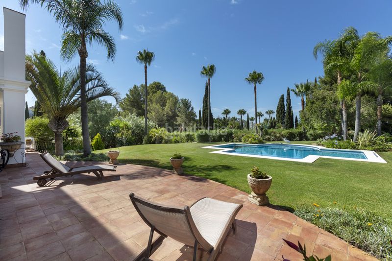 Foto b1342a81-f5bb-4fbb-87e1-1df3e0c0a808. Casa amb calefacció aparcament piscina a los arqueros - puerto del almendro Benahavís