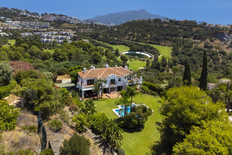 Foto b3dc6b36-b120-4ff0-bbd6-3d5f45e124ea. Casa amb calefacció aparcament piscina a los arqueros - puerto del almendro Benahavís