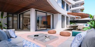 Apartament a Centro. Moderno ático de 2 dormitorios en marina golden bay, benalmádena