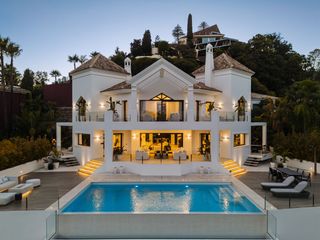 Casa en La Quinta. Villa de lujo con vistas panorámicas, piscina privada y excepcio