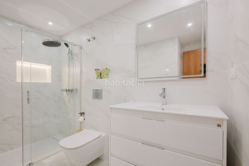 Foto 09dff0d9-fb64-4084-bfed-cc2f36d723a7. Casa adosada adosado totalmente reformado en montepiedra en Marbella