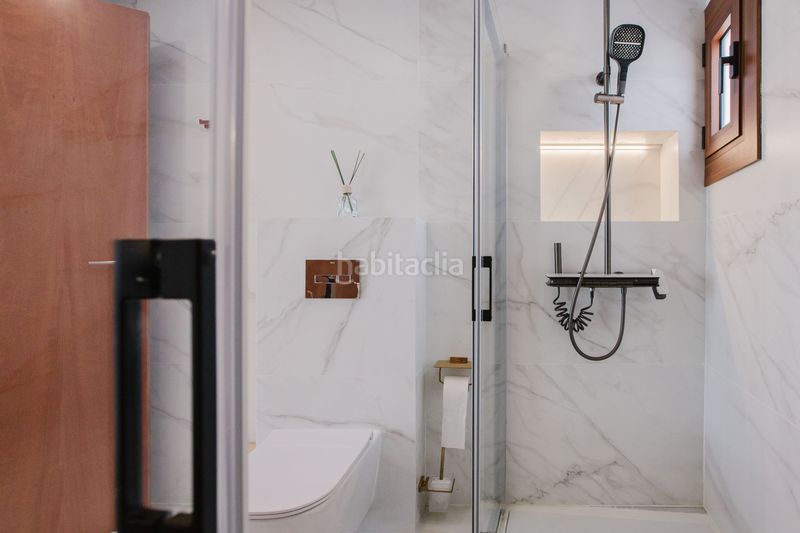 Foto 490937ea-3449-4975-baad-d360893b7b13. Casa adosada adosado totalmente reformado en montepiedra en Marbella