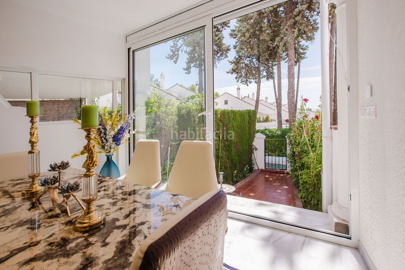 Foto c5eb8d96-9bc1-4edc-8a8e-9c5a2bcfa48a. Casa adosada adosado totalmente reformado en montepiedra en Marbella