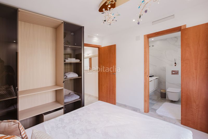 Foto d0399c5a-cc56-4aec-a8e2-2f7ec4665940. Casa adosada adosado totalmente reformado en montepiedra en Marbella