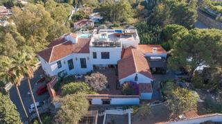 Casa a La Capellanía - El Higuerón. Lujosa villa con historia real e impresionantes vistas al medite