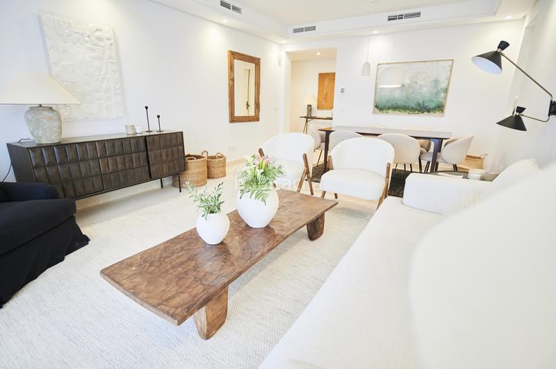 Foto 38b116da-e534-4f3a-b797-160490b38e0d. Piccolo appartamento con parcheggio piscina in Los Naranjos Marbella