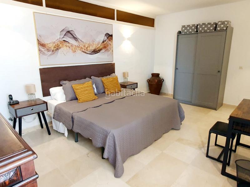 Foto 3e217515-52c7-4a9b-bc21-3c5614e910a0. Lloguer casa amb aparcament piscina a Nueva Andalucía centro Marbella