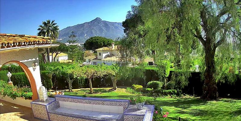 Foto b04b8669-ade0-41d0-9d1a-6e9bf481acdf. Lloguer casa amb aparcament piscina a Nueva Andalucía centro Marbella