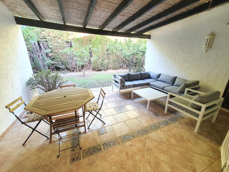Foto 2f9481b5-dfd7-4021-ba74-724431ad4fa2. Location maison avec parking piscine dans Nueva Andalucía centro Marbella