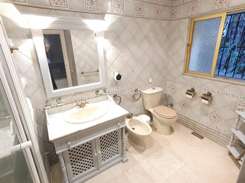 Foto 5be67774-13c2-4c93-a4d4-d0df0174da8d. Rent house with parking pool in Nueva Andalucía centro Marbella