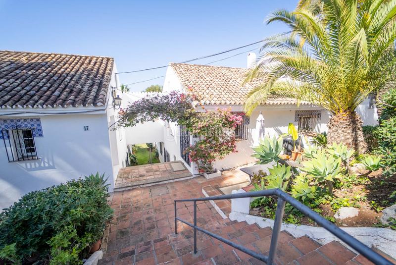 Foto 2d6408c1-bcbf-4b86-acdf-4153718f42cb. Alquiler planta baja apartamento nova en Nueva Andalucía centro Marbella