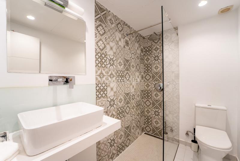 Foto a00df849-2cf2-4e5e-8ef6-11782f7162b1. Location rez-de-chaussée avec piscine dans Nueva Andalucía centro Marbella