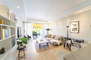 Lloguer Planta baixa a Nueva Andalucía centro. Apartamento nove