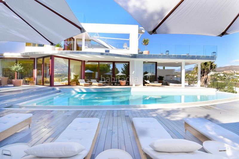 Foto 331cfab1-7b05-47fa-a3a4-5ae3466895ae. Casa amb aparcament piscina a Las Brisas Marbella