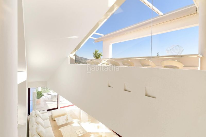 Foto abd59e84-e1c9-4559-bcfd-e46e645d2adc. Casa amb aparcament piscina a Las Brisas Marbella