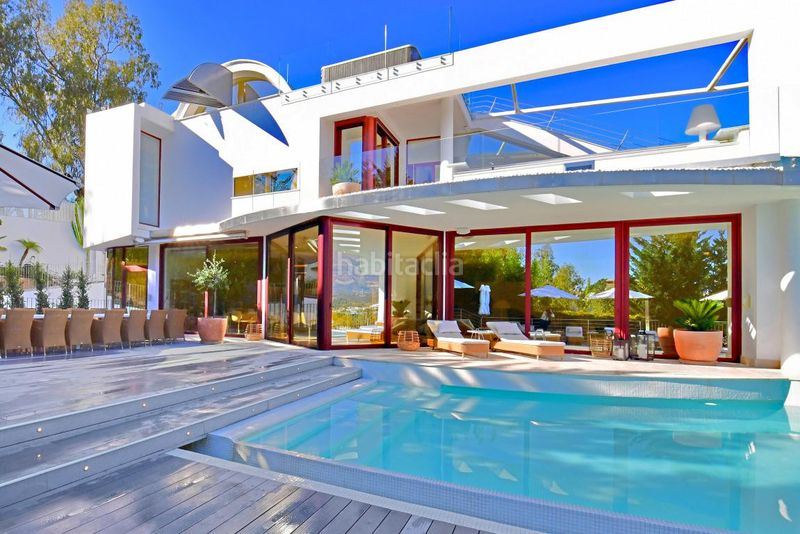 Foto af339c90-ecce-4878-8c9b-601620ce958f. Casa amb aparcament piscina a Las Brisas Marbella