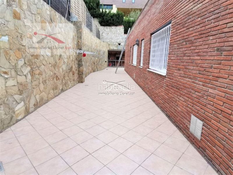 Foto 5055aa0a-57c0-4f53-86f5-f1d662a3a98f. Casa amb calefacció aparcament piscina a Condado del Jaruco - Puigventós Lloret de Mar