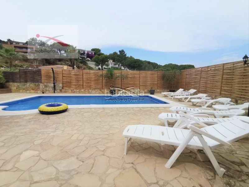 Foto 56733856-5568-444f-8b13-08224bc98940. Casa amb calefacció aparcament piscina a Condado del Jaruco - Puigventós Lloret de Mar