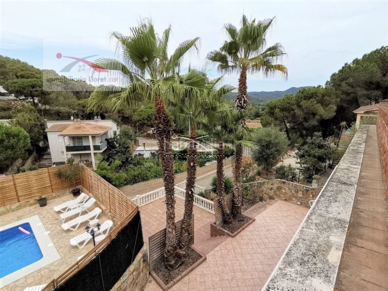 Foto 87582a0f-423d-4750-b24e-870a85987a92. Casa amb calefacció aparcament piscina a Condado del Jaruco - Puigventós Lloret de Mar