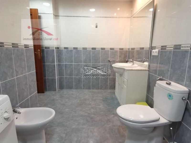 Foto a04fe122-06ba-4ed0-85dc-c939bee2be71. Casa amb calefacció aparcament piscina a Condado del Jaruco - Puigventós Lloret de Mar
