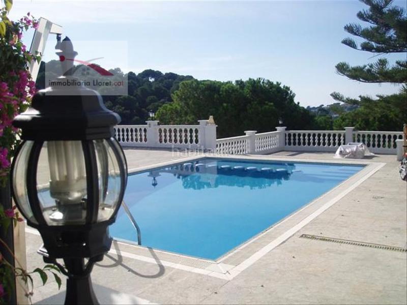 Foto 8c82b8bf-b003-45f1-b673-f2b4158c456f. Haus mit heizung parking pool in Canyelles Lloret de Mar