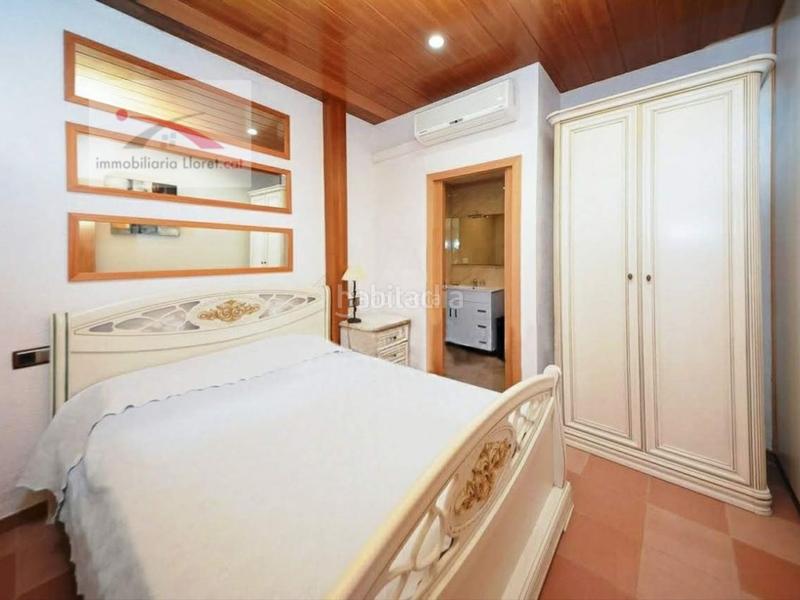 Foto b744225e-ec4b-47c0-ae8e-8cc34a37f165. Haus mit heizung parking pool in Canyelles Lloret de Mar