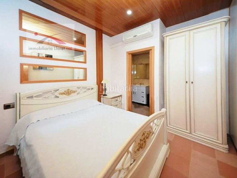 Foto b744225e-ec4b-47c0-ae8e-8cc34a37f165. Casa amb calefacció aparcament piscina a Canyelles Lloret de Mar