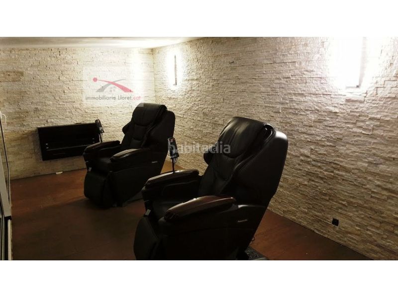 Foto e8e36208-bb20-4391-81e7-f45c31342c5a. Casa amb calefacció aparcament piscina a Canyelles Lloret de Mar